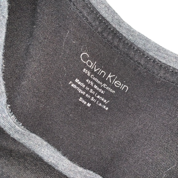 Calvin Klein tee - Picture 3 of 4
